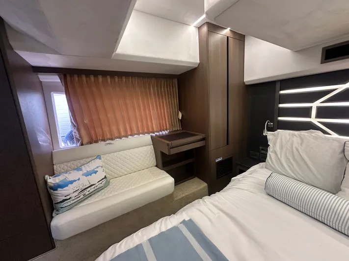  Yacht Photos Pics Interior of Galeon 425 HST yacht, 2020 model, featuring luxurious bedroom.