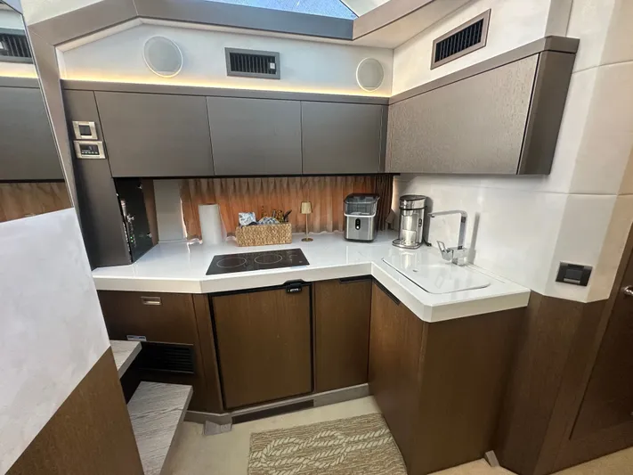  Yacht Photos Pics Modern kitchen on Galeon 425 HST yacht, 2020 model.