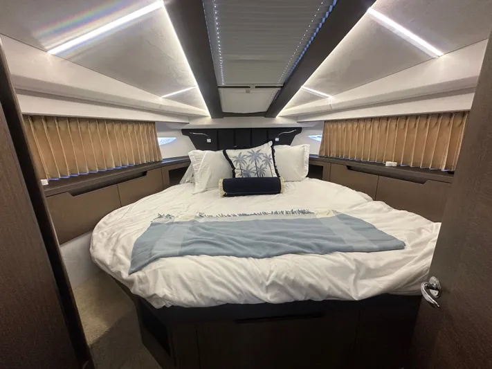  Yacht Photos Pics Luxurious bedroom in Galeon 425 HST yacht, year 2020.