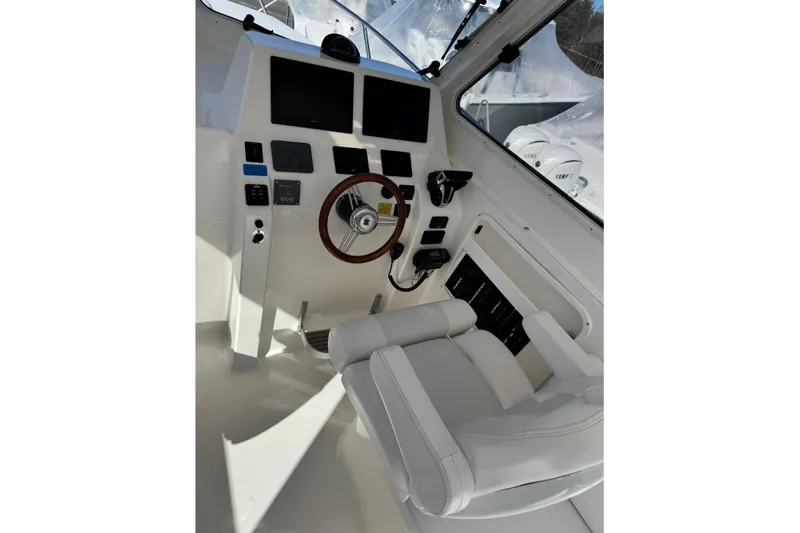  Yacht Photos Pics Interior view of 2024 NorthCoast 285 HT boat cockpit.