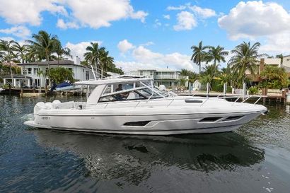 2021 43' Intrepid-438 Evolution Fort Lauderdale, FL, US