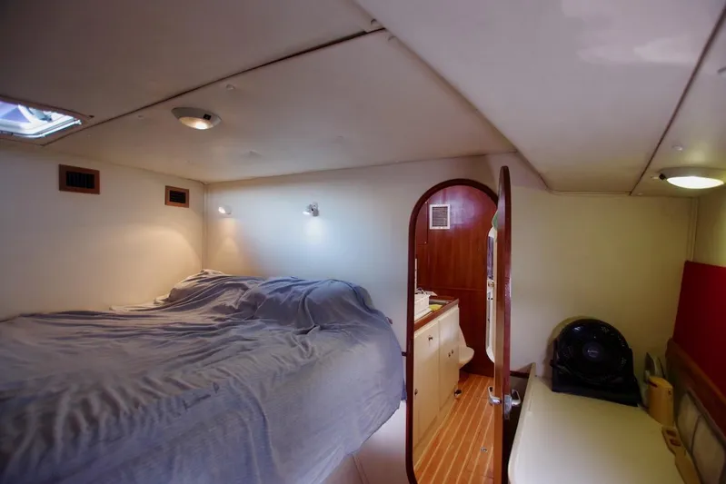 Kiskatinaw Yacht Photos Pics 