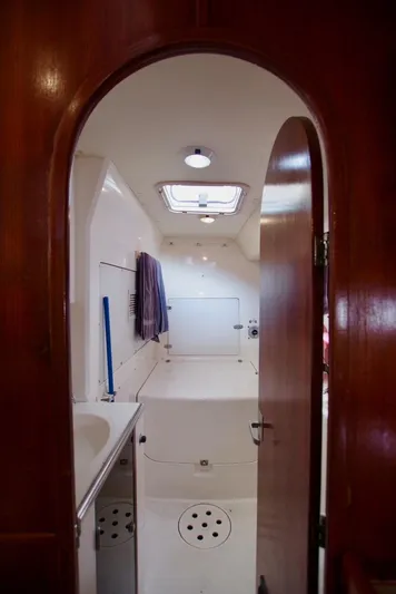 Kiskatinaw Yacht Photos Pics 