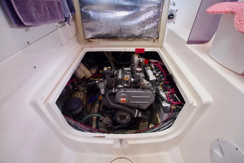 Kiskatinaw Yacht Photos Pics 