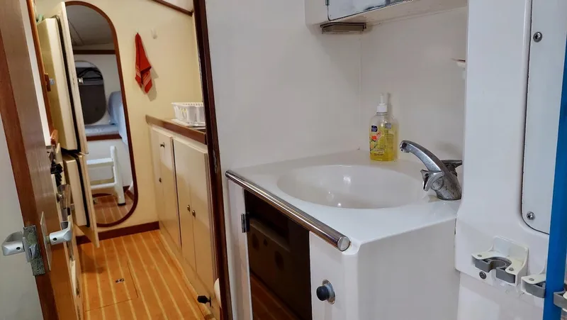 Kiskatinaw Yacht Photos Pics 