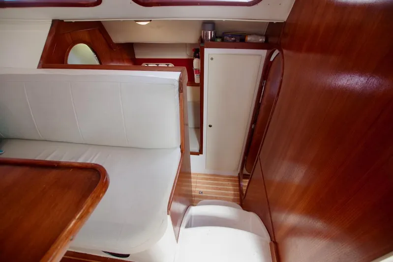 Kiskatinaw Yacht Photos Pics 