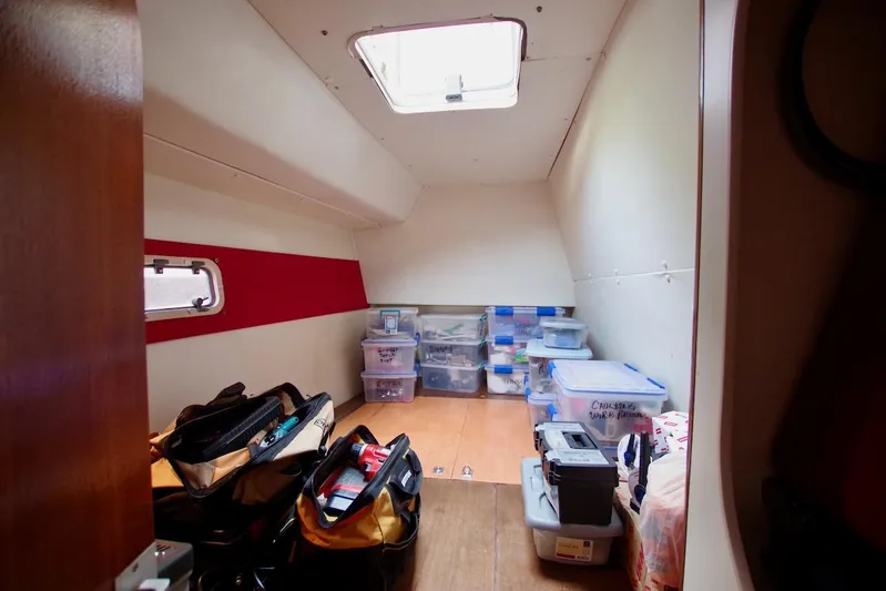 Kiskatinaw Yacht Photos Pics 