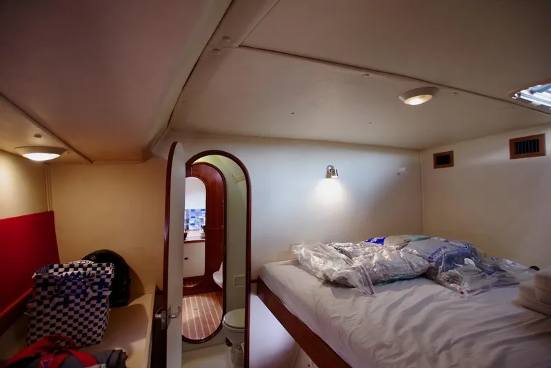 Kiskatinaw Yacht Photos Pics 