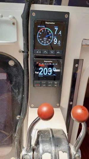 Kiskatinaw Yacht Photos Pics 