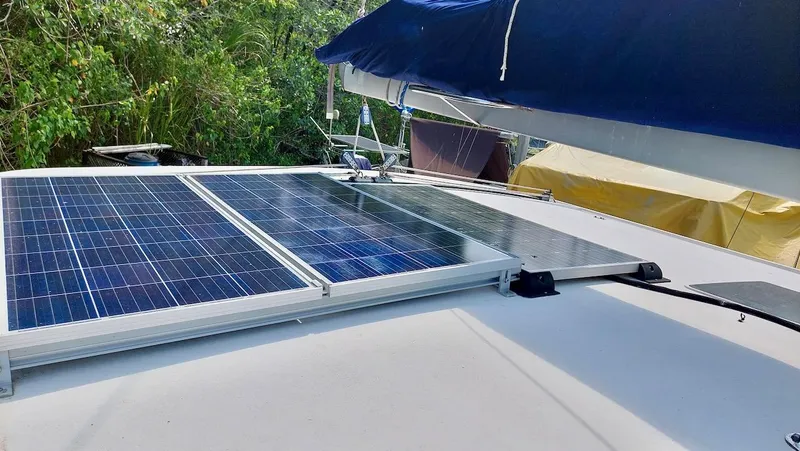 Kiskatinaw Yacht Photos Pics 