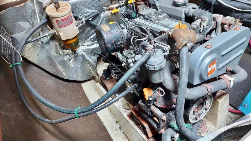 Kiskatinaw Yacht Photos Pics 