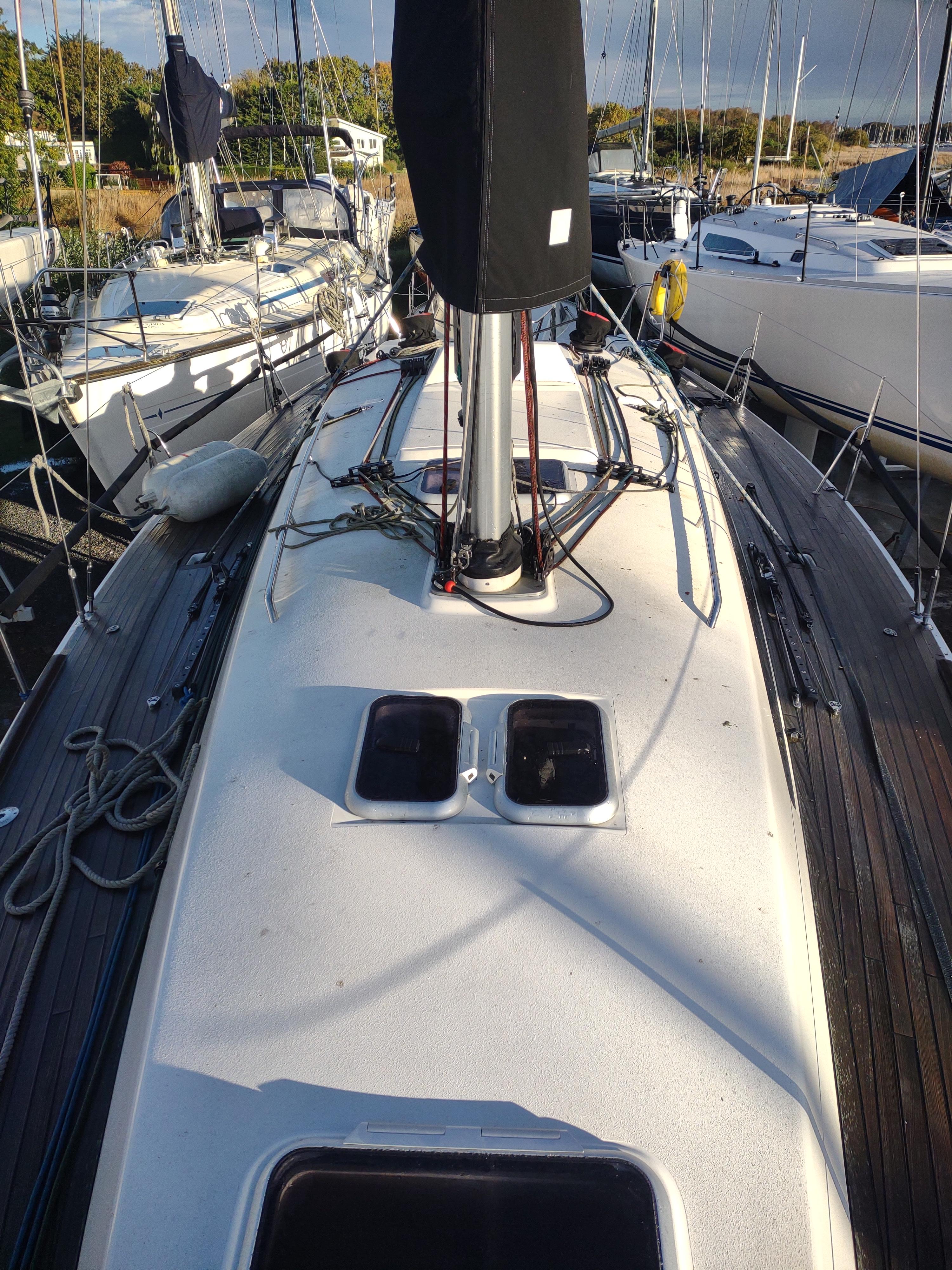 2014 J Boats 122E High Performance for sale YachtWorld