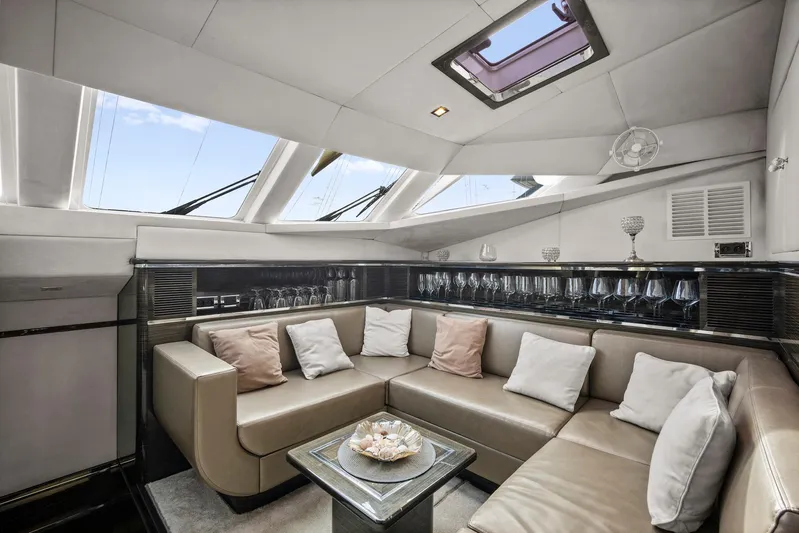 Clouds Yacht Photos Pics Sunreef Power 70 "Clouds" Verkauf und Charter