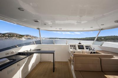Yacht