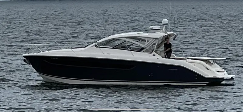 Elsa Grace Yacht Photos Pics 