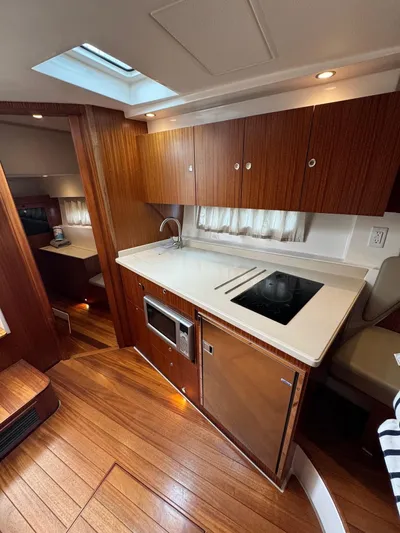 Elsa Grace Yacht Photos Pics 