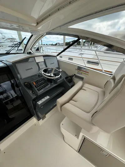 Elsa Grace Yacht Photos Pics 