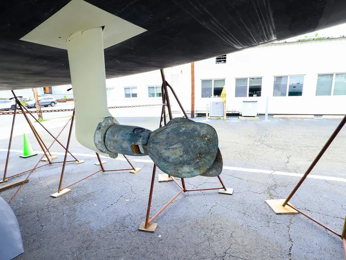 **4806tw Yacht Photos Pics 2017 Dehler 42c sailboat propeller and rudder on dry dock.