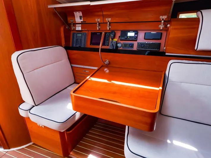 **4806tw Yacht Photos Pics 