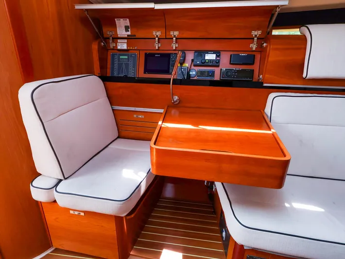 **4806tw Yacht Photos Pics 