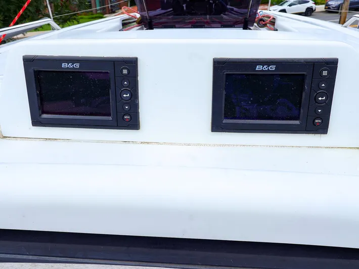 **4806tw Yacht Photos Pics B&G navigation displays on 2017 Dehler 42c yacht dashboard.