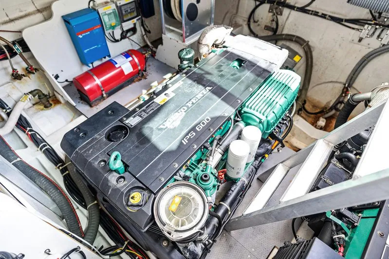 Two Segals Yacht Photos Pics 