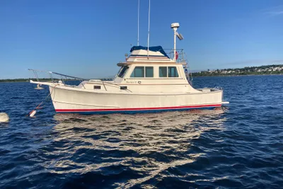 Blue Seas Flybridge Cruiser