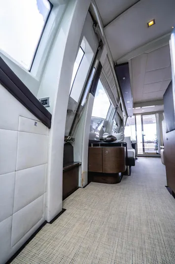  Yacht Photos Pics Interior of 2010 Azimut 86S yacht, featuring modern design and luxurious finishes.