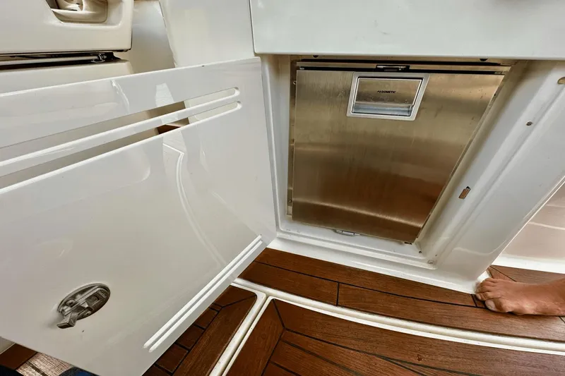 Cavu Yacht Photos Pics 