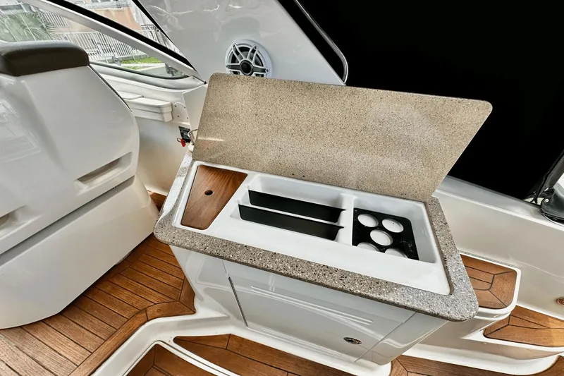 Cavu Yacht Photos Pics 