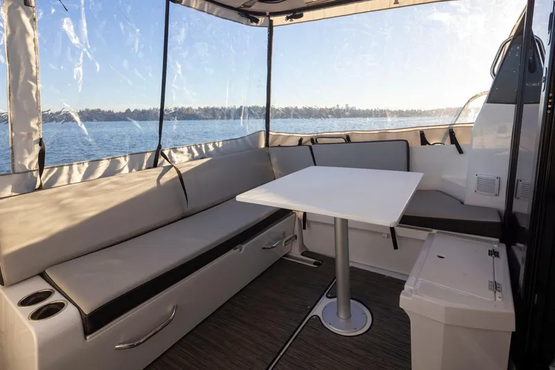 Jeanneau Weekender Offshore Yacht Photos Pics 