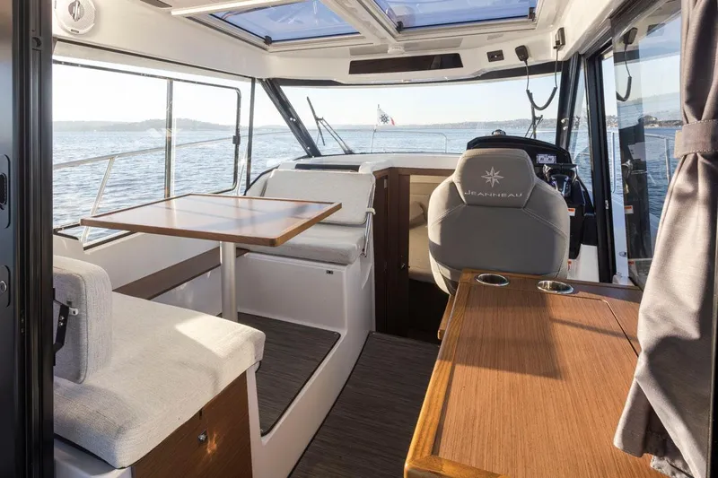 Jeanneau Weekender Offshore Yacht Photos Pics 