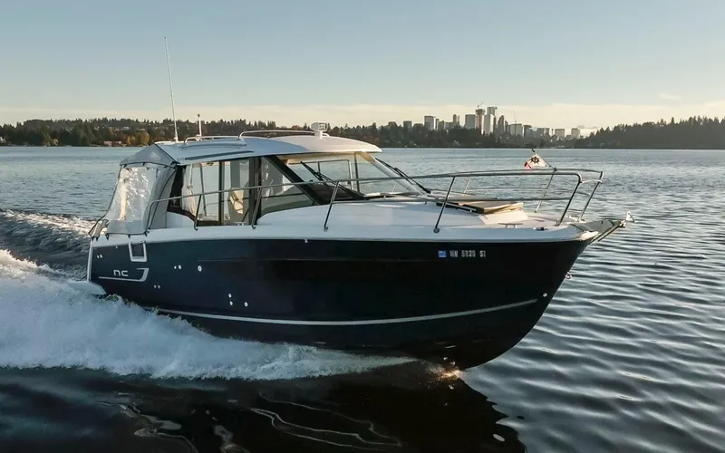 Jeanneau Weekender Offshore Yacht Photos Pics 