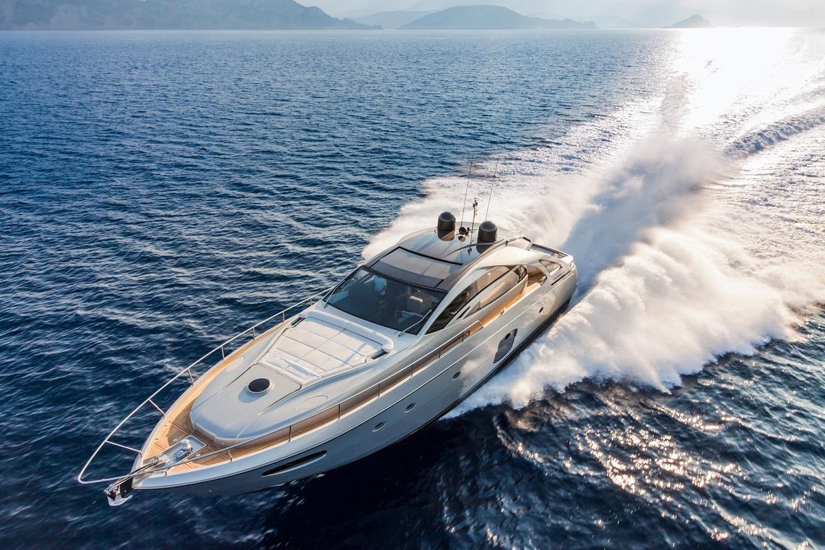 2018 Pershing 70 