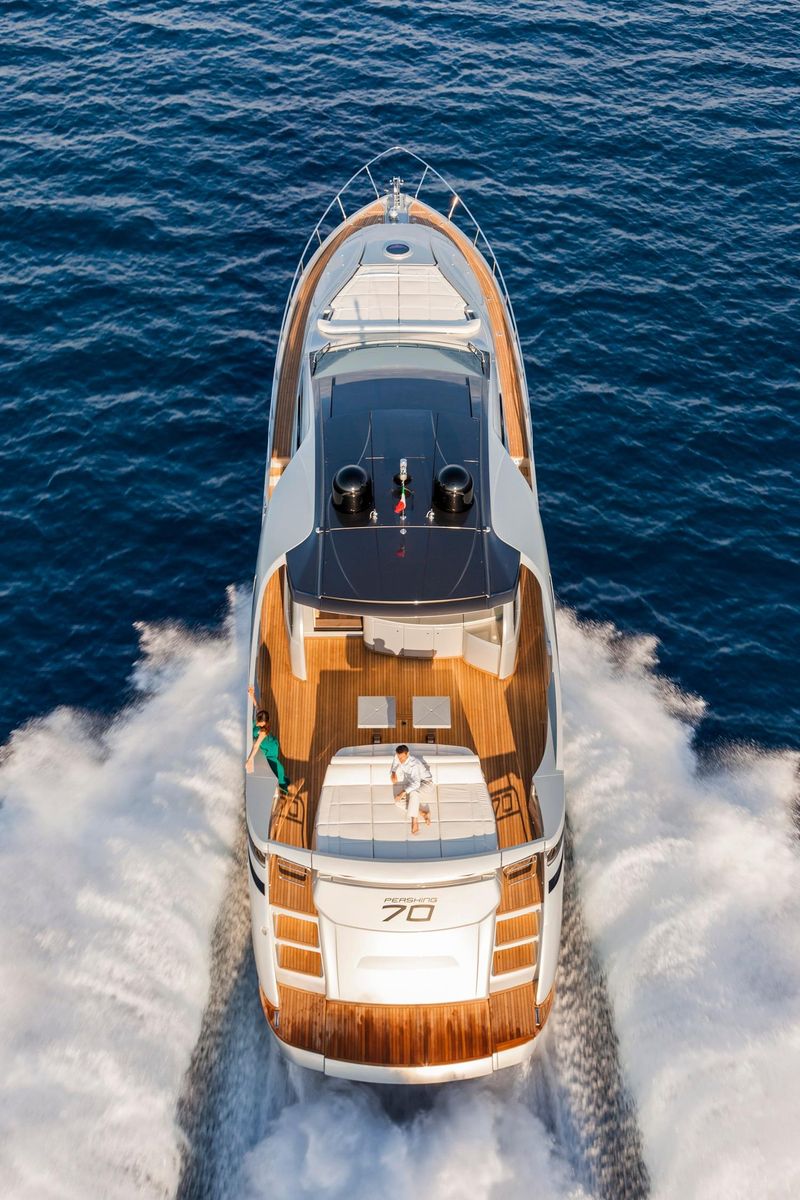 2018 Pershing 70 