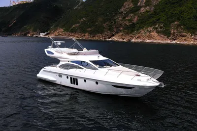 Azimut 48