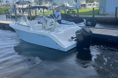 Cobia 220 Dual Console
