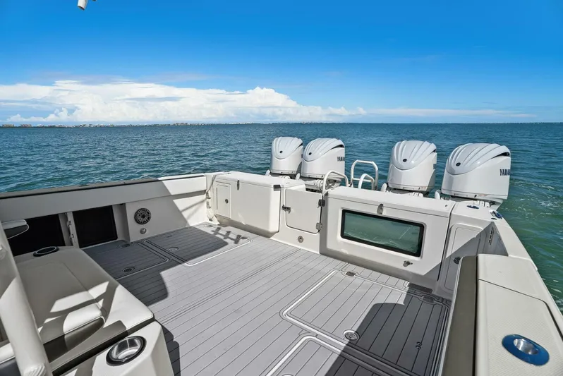  Yacht Photos Pics 2022 World Cat 400 CC-X - Cockpit