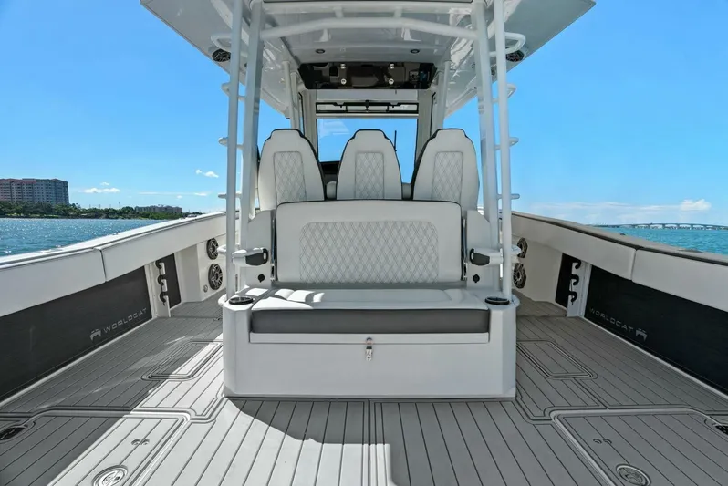  Yacht Photos Pics 2022 World Cat 400 CC-X - Cockpit
