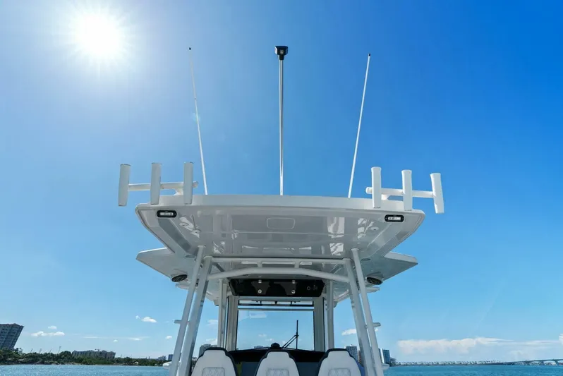  Yacht Photos Pics 2022 World Cat 400 CC-X - Rod Holders