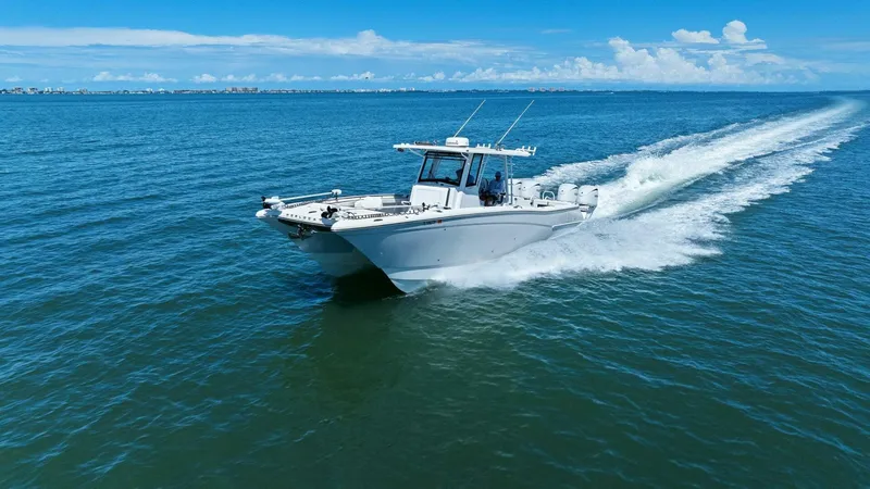  Yacht Photos Pics 2022 World Cat 400 CC-X - Profile Bow 3/4 Port