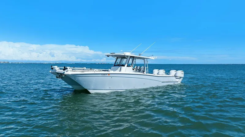  Yacht Photos Pics 2022 World Cat 400 CC-X - Profile Bow 3/4 Port