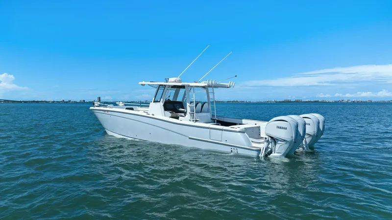  Yacht Photos Pics 2022 World Cat 400 CC-X - Profile Port 3/4 Stern