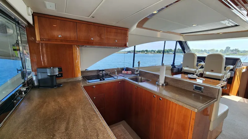 Magine Yacht Photos Pics 2015 Riviera 565 Suv - Image 9