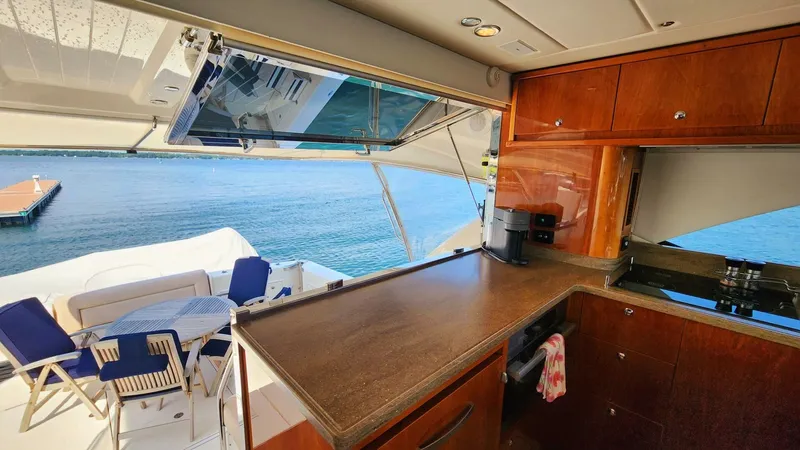 Magine Yacht Photos Pics 2015 Riviera 565 Suv - Image 11