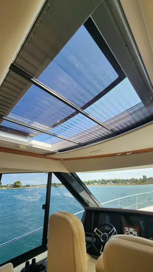 Magine Yacht Photos Pics 2015 Riviera 565 Suv - Image 23