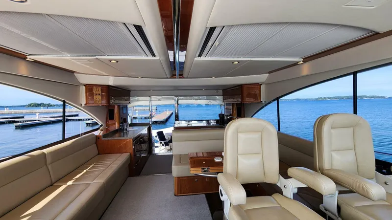 Magine Yacht Photos Pics 2015 Riviera 565 Suv - Image 19