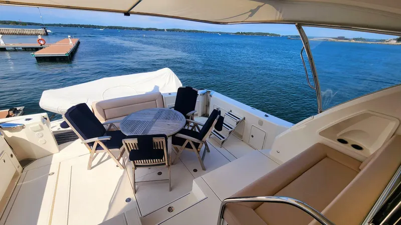 Magine Yacht Photos Pics 2015 Riviera 565 Suv - Image 4