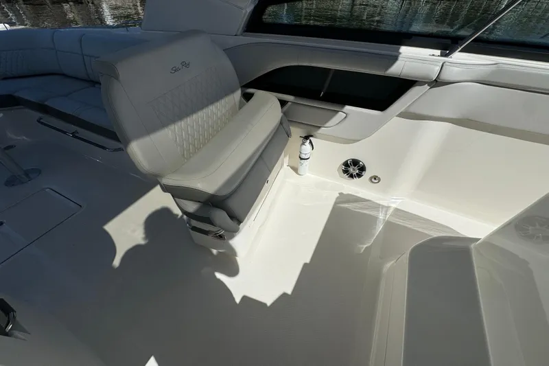 C3 Yacht Photos Pics 2022 Sea Ray SLX 400 Outboard interior with luxurious seating and modern design.