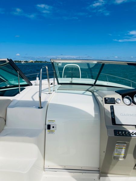 2014 Sea Ray 370 Venture